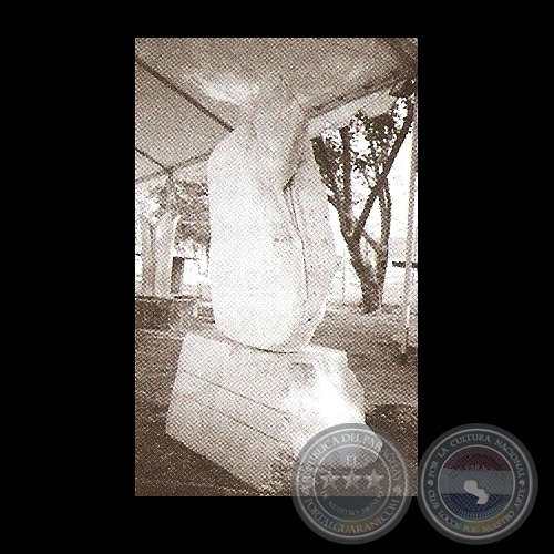 Escultura de Roberto Ayala